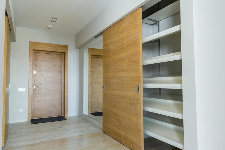 Simple Ways to Organize Your Entryway for a Clutter-Free Home