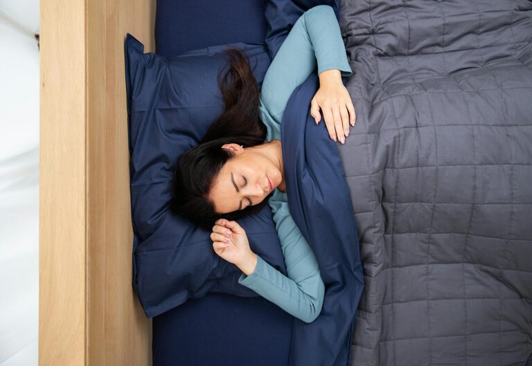 How to Choose the Right Pillow for Better Sleep: A Complete Guide
